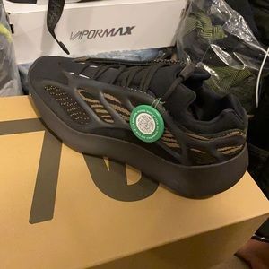 Adidas Yeezy 700 V3 Clay Brown